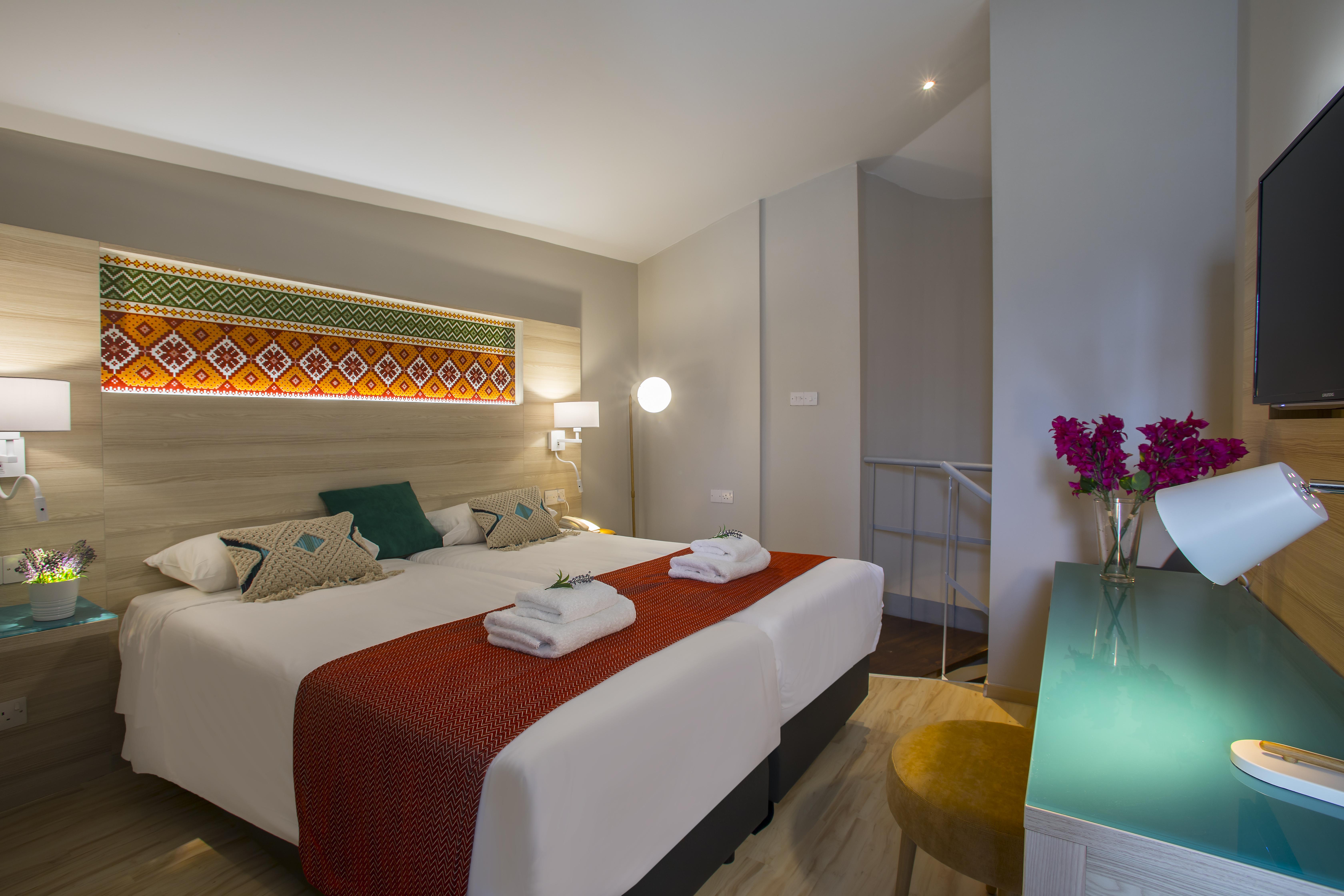 Leonardo Cypria Bay Hotell Geroskipou Exteriör bild