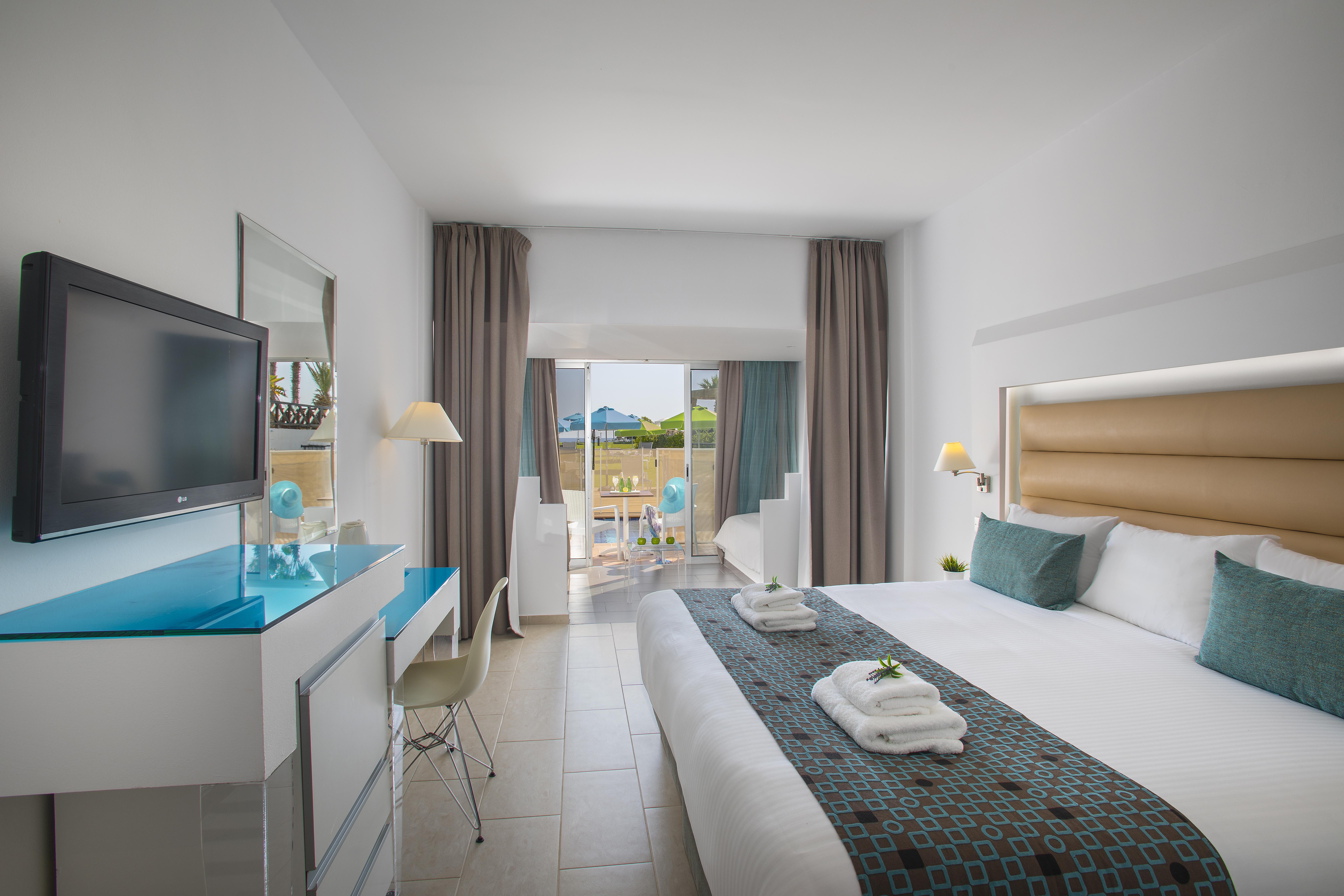 Leonardo Cypria Bay Hotell Geroskipou Exteriör bild