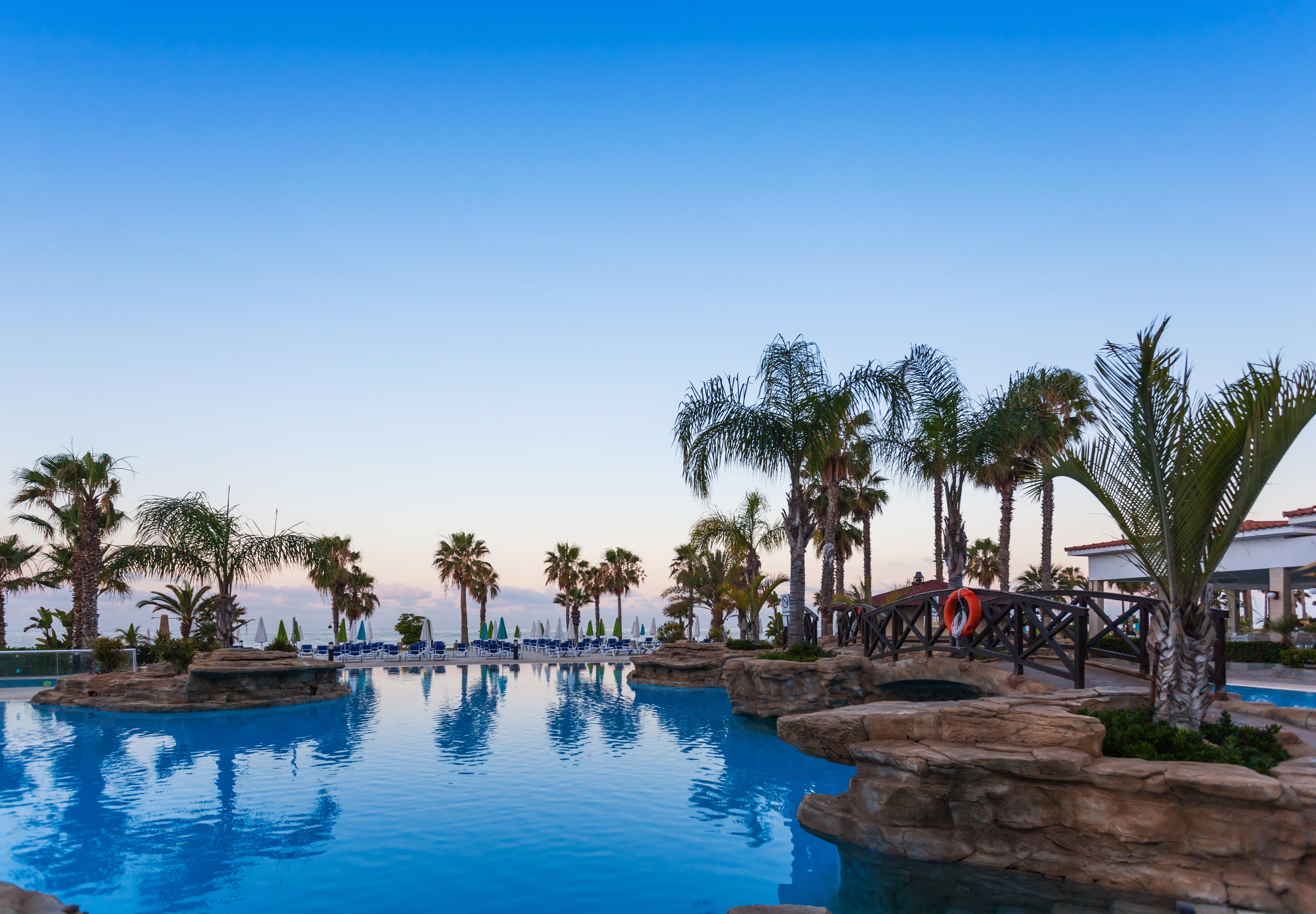 Leonardo Cypria Bay Hotell Geroskipou Exteriör bild