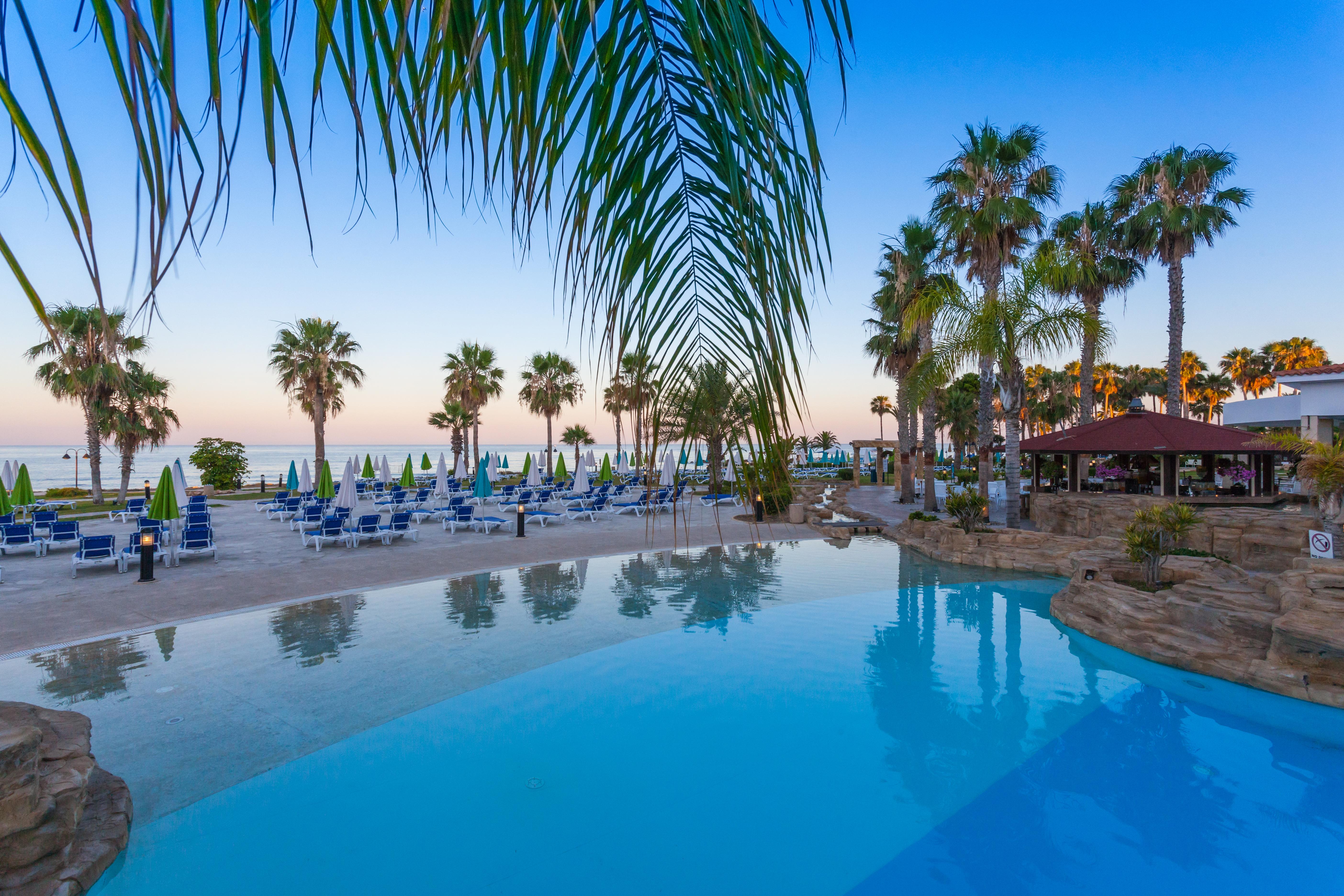 Leonardo Cypria Bay Hotell Geroskipou Exteriör bild