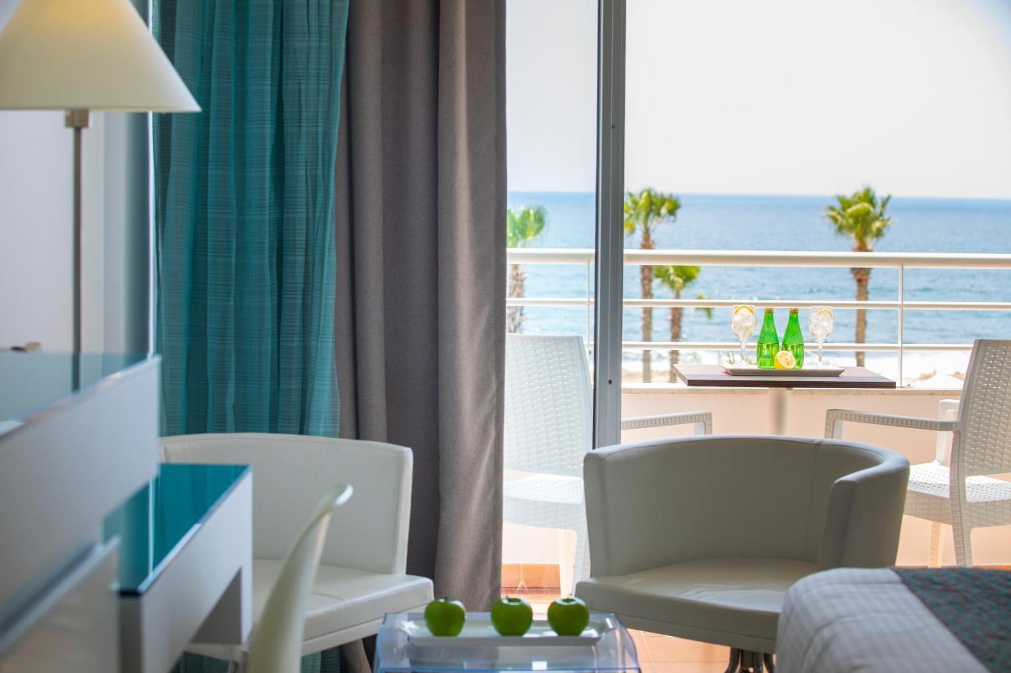 Leonardo Cypria Bay Hotell Geroskipou Rum bild