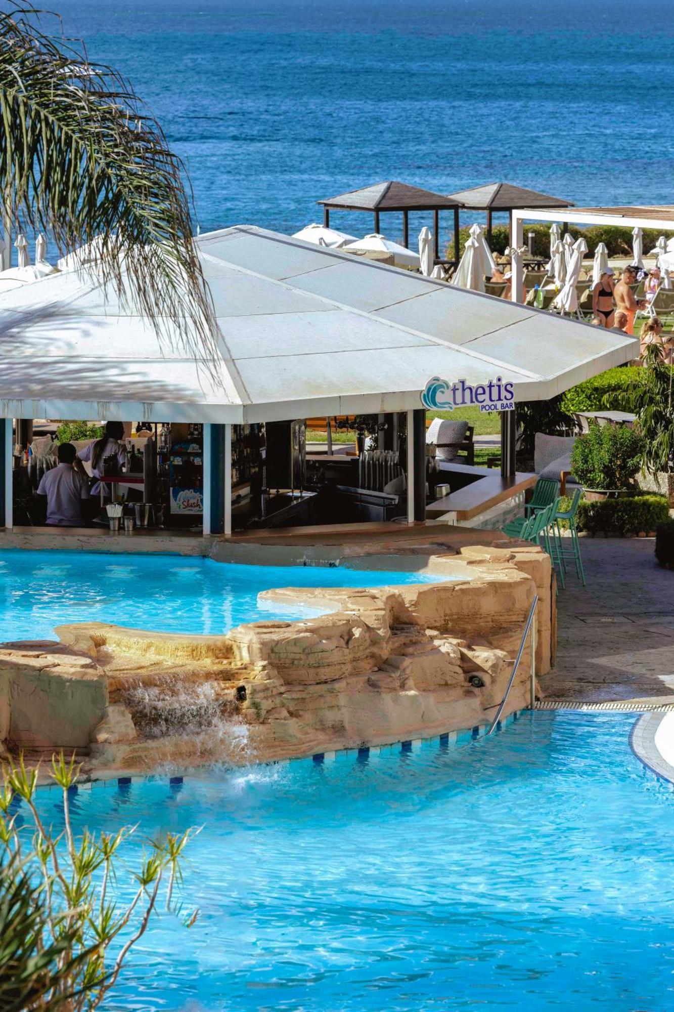 Leonardo Cypria Bay Hotell Geroskipou Exteriör bild