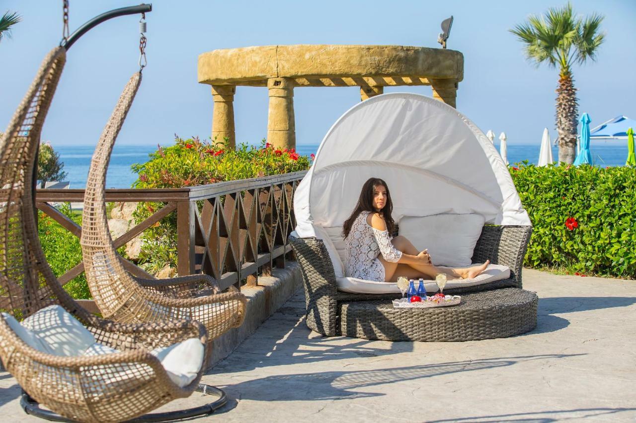 Leonardo Cypria Bay Hotell Geroskipou Exteriör bild